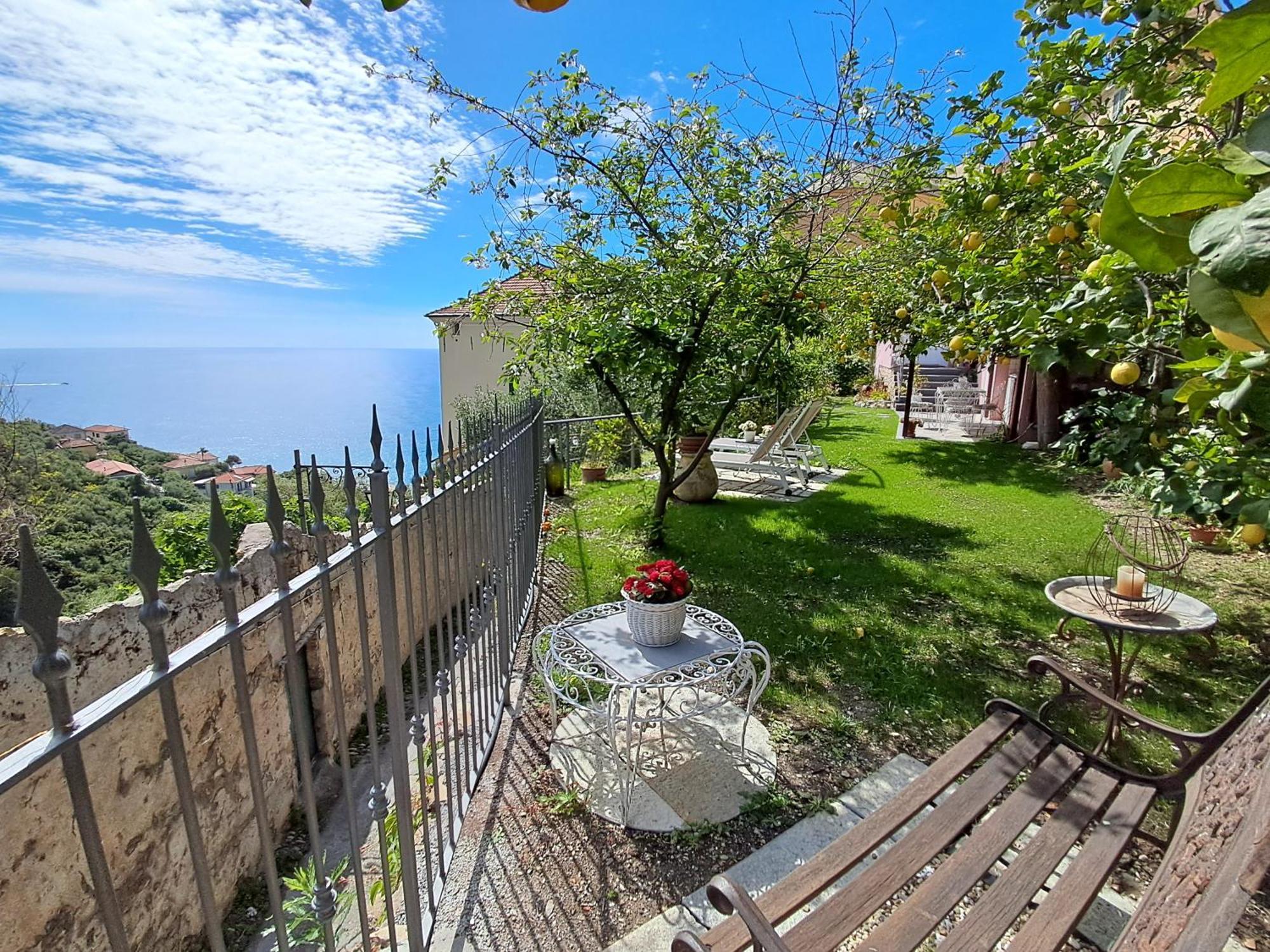 Florinda Lemon'S Suite Cervo Εξωτερικό φωτογραφία