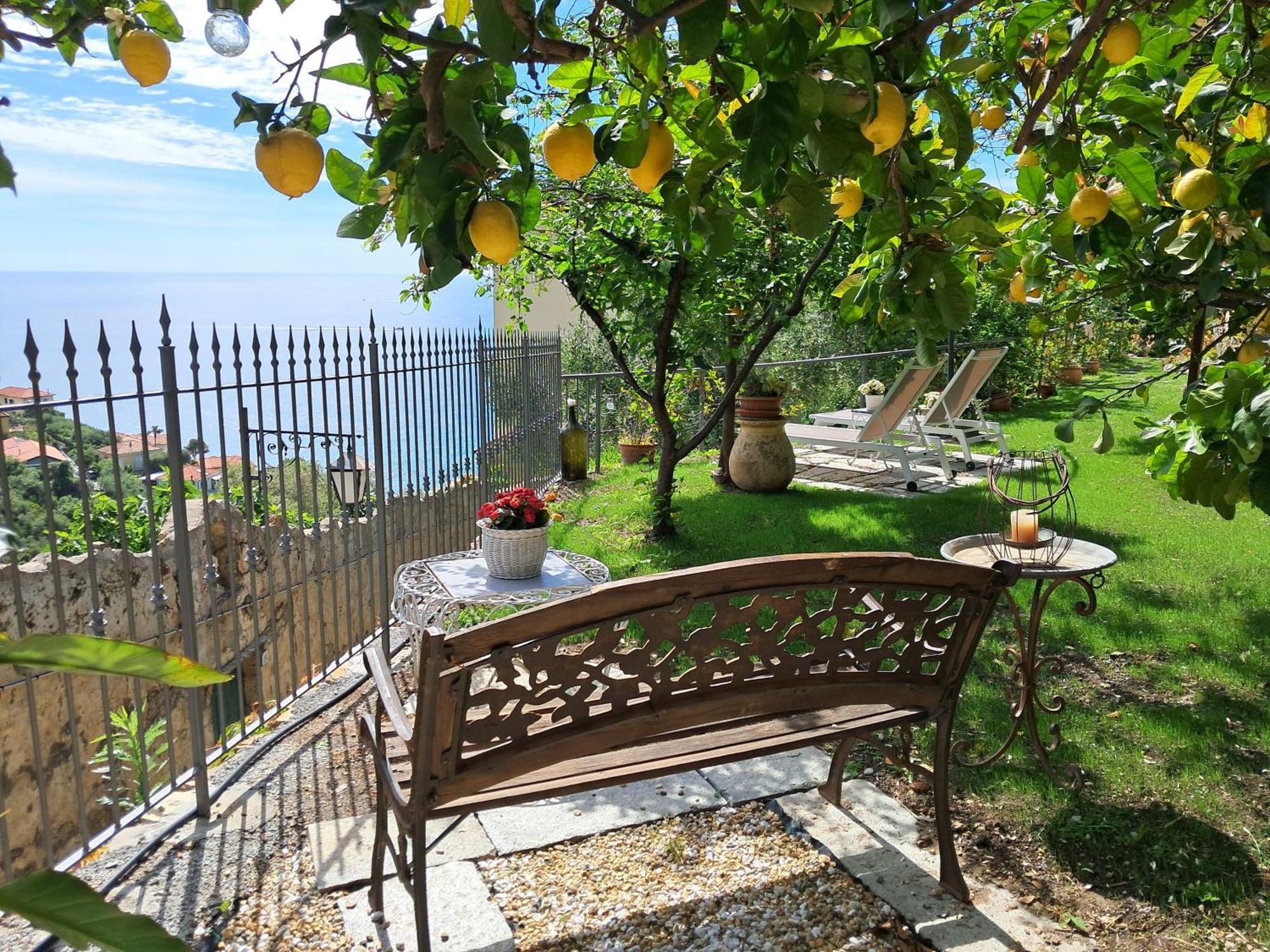 Florinda Lemon'S Suite Cervo Εξωτερικό φωτογραφία